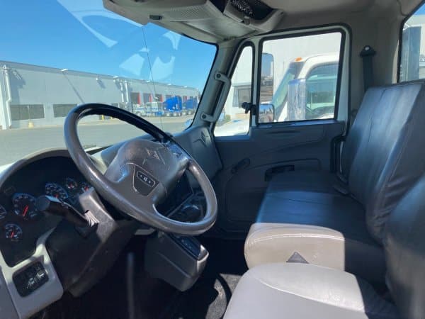 2018 International 4300 - Image 3