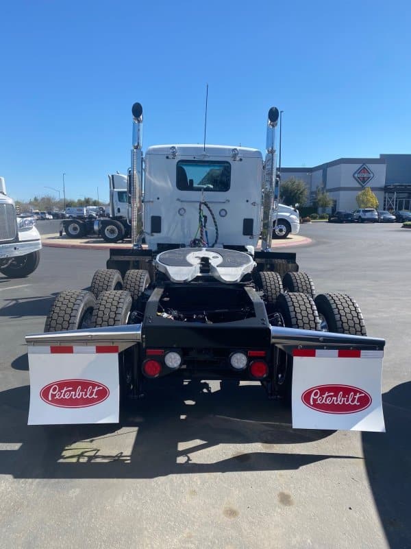 2025 Peterbilt 589 - Image 3