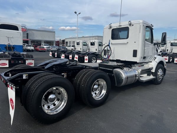 2024 Peterbilt 579 - Image 4