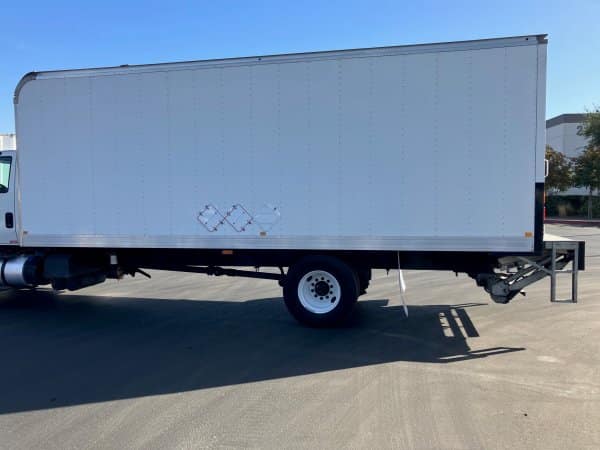 2018 MARATHON VAN