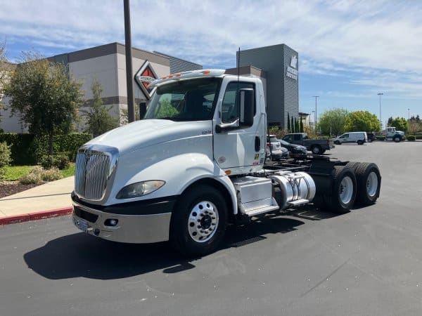 2018 International RH613