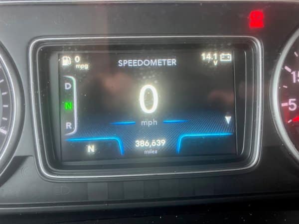 2018 International LT625 - Image 6
