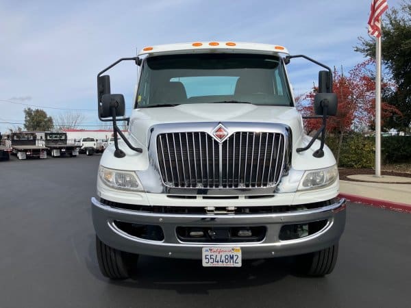 2019 International MV607 - Image 3