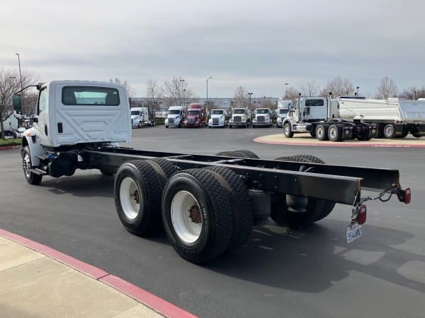 2019 International MV607 - Image 7