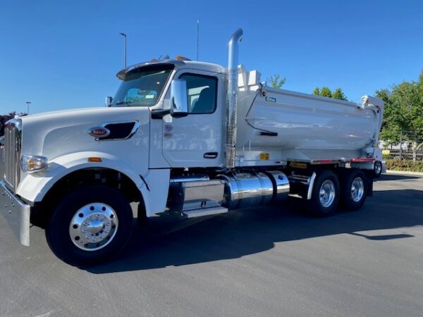 2025 Peterbilt 567