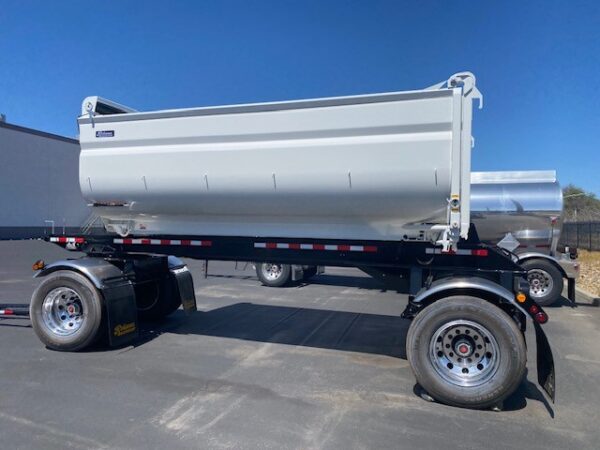 2025 Peterbilt 567 - Image 6