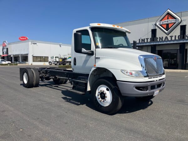 2020 International MV607 - Image 5
