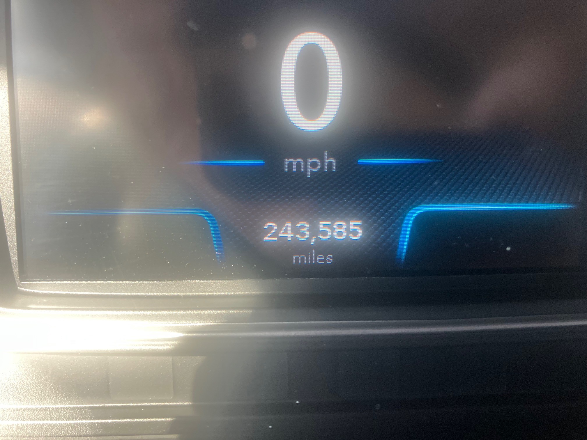 2019 International LT625 - Image 5