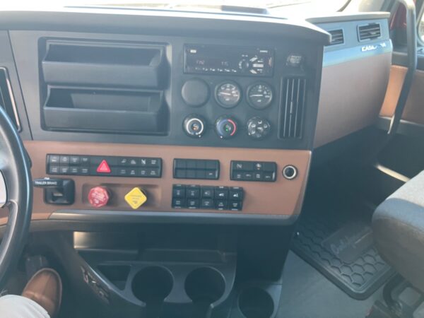 2020 FREIGHTLINER CASCADIA - Image 11