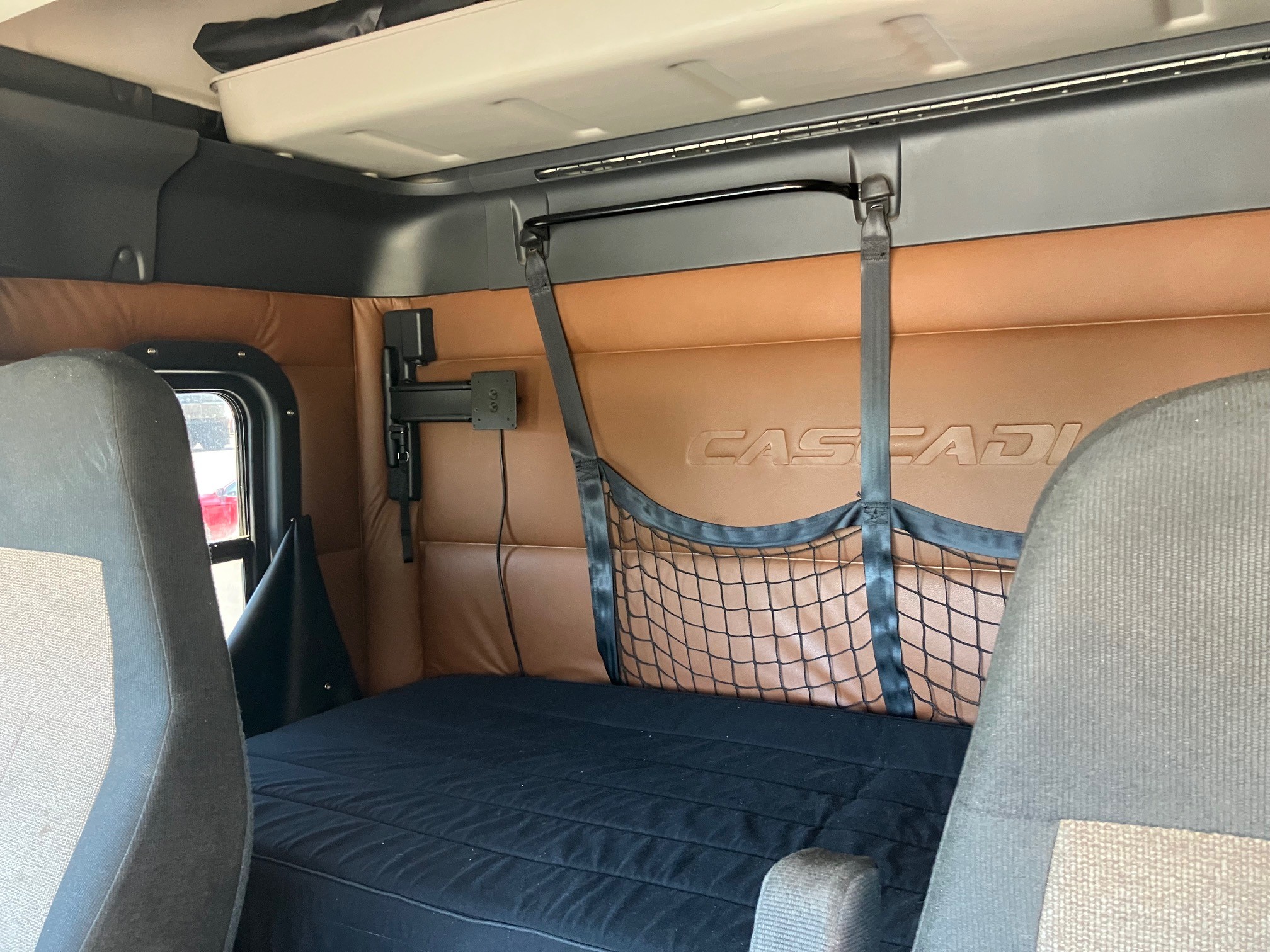 2020 FREIGHTLINER CASCADIA - Image 9