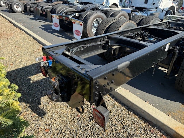 2025 Peterbilt 579 - Image 6