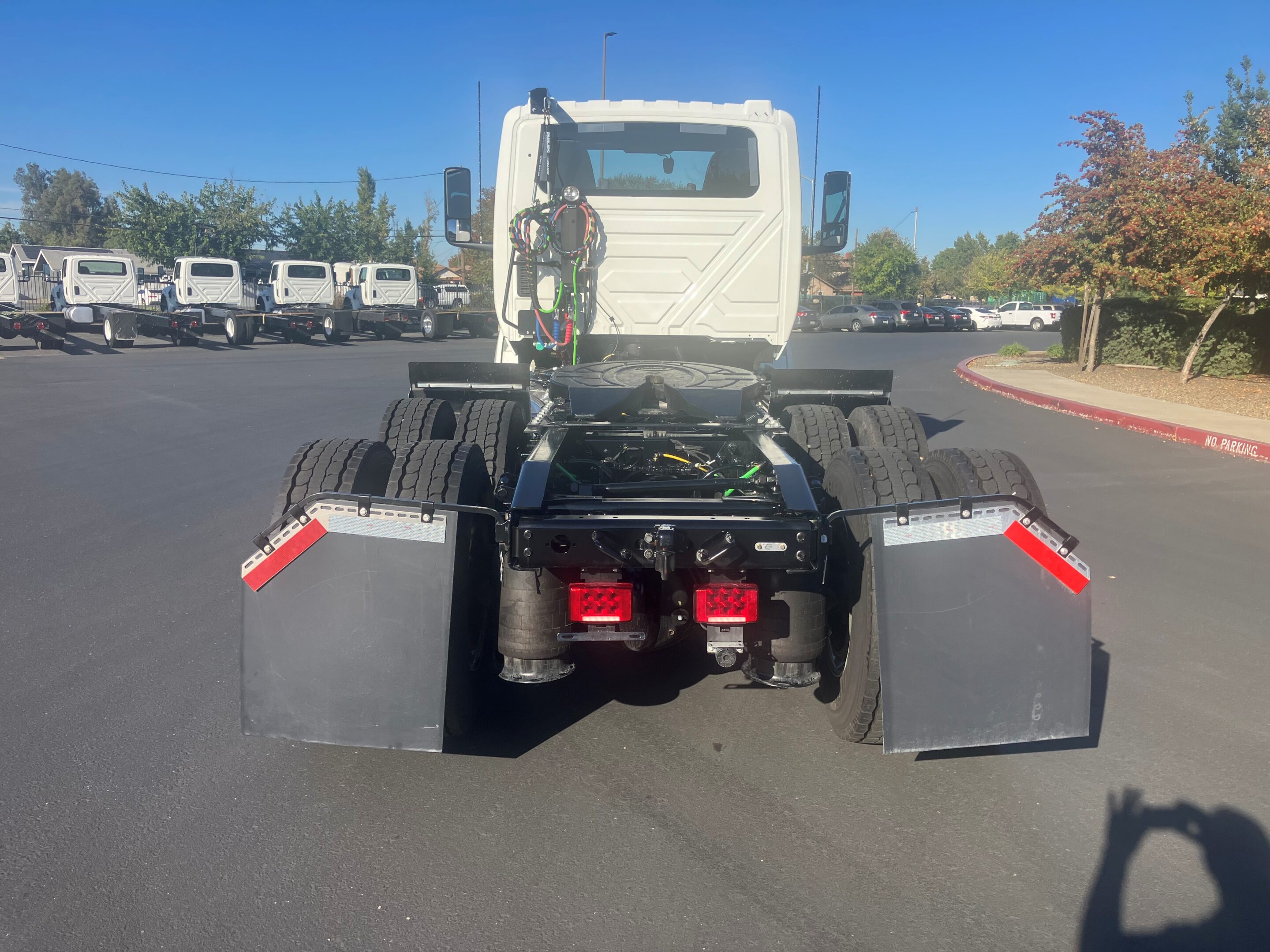 2026 International LT625 - Image 3